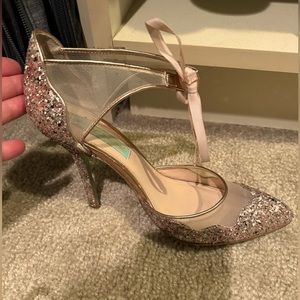 Betsey Johnson heels worn once rose/blush colored size 8